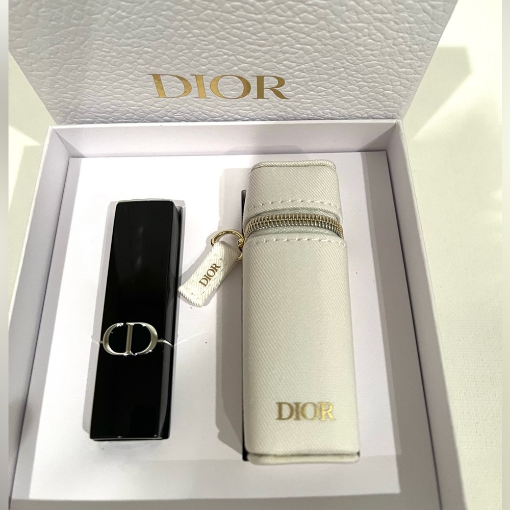 NIB limited edition Dior Satin Lipstick
Case Holder&Full Size Lipstick
ICONE 720